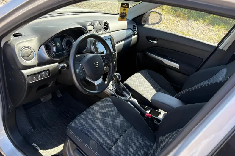 Suzuki Vitara din 2024 cu 17.115 km - oferta SUZ150680 - foto 5