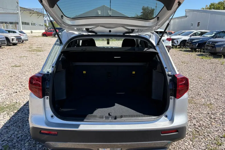 Suzuki Vitara din 2024 cu 17.115 km - oferta SUZ150680 - foto 7