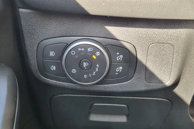 Ford Focus din 2020 cu 70.788 km - oferta FOR150681 - foto 16