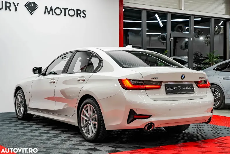 BMW Seria 3 din 2021 cu 174.000 km - oferta BMW150688 - foto 11