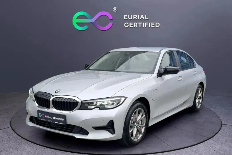 BMW Seria 3 din 2020 cu 88.401 km - oferta BMW150704 - foto 1