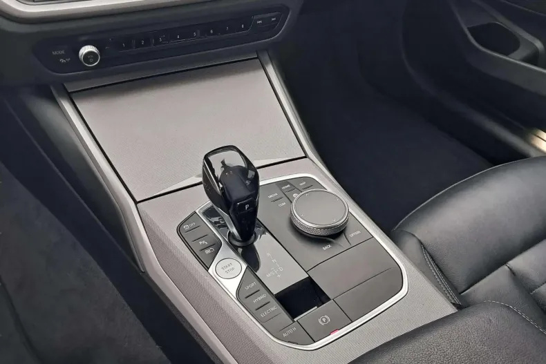 BMW Seria 3 din 2020 cu 88.401 km - oferta BMW150704 - foto 18