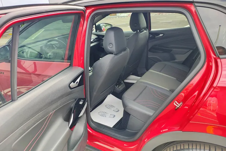 Volkswagen ID.4 din 2023 cu 27.570 km - oferta VOL150718 - foto 20