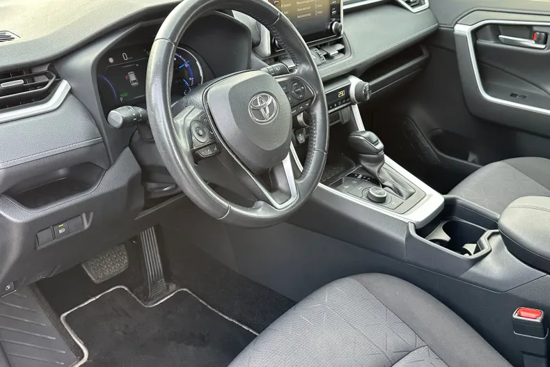 Toyota RAV4 din 2020 cu 106.619 km - oferta TOY150723 - foto 13