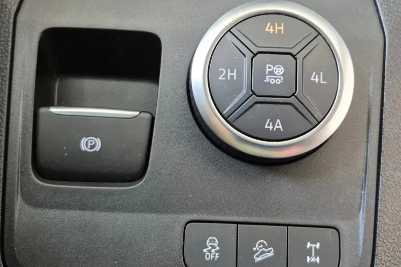 Volkswagen Amarok din 2025 cu 22 km - oferta VOL150726 - foto 11