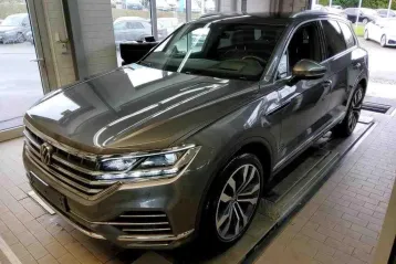 Volkswagen Touareg din 2022 - oferta VOL150738