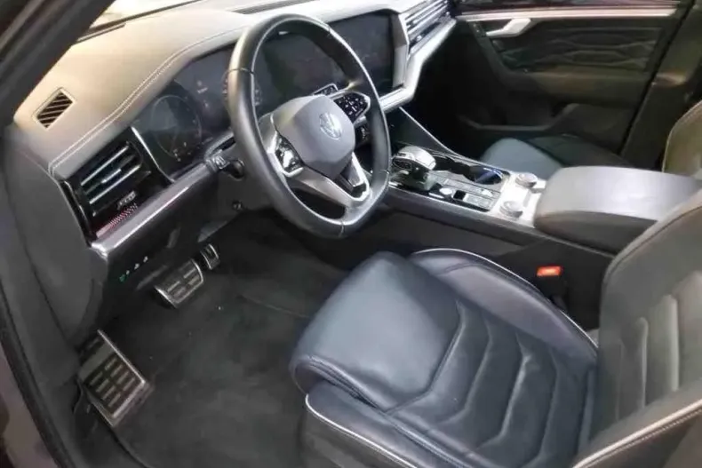 Volkswagen Touareg din 2022 cu 91.503 km - oferta VOL150738 - foto 6