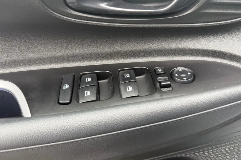 Hyundai BAYON din 2021 cu 22.109 km - oferta HYU150747 - foto 20