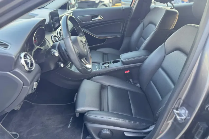 Mercedes-Benz GLA din 2019 cu 46.597 km - oferta MER150757 - foto 3