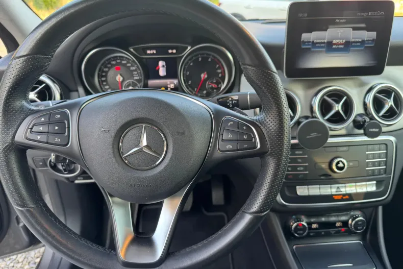 Mercedes-Benz GLA din 2019 cu 46.597 km - oferta MER150757 - foto 6