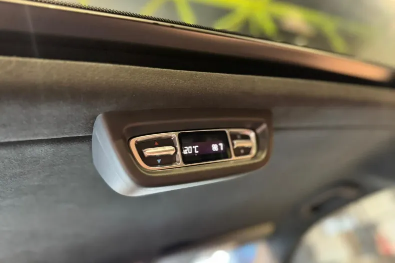 Mercedes-Benz V din 2019 cu 82.499 km - oferta MER150763 - foto 25