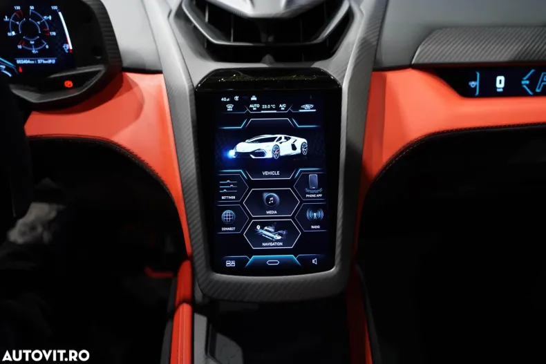 Lamborghini Revuelto din 2024 cu 2.404 km - oferta LAM150766 - foto 24