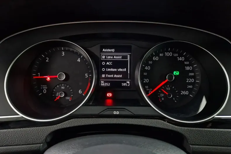 Volkswagen Passat din 2020 cu 66.352 km - oferta VOL150770 - foto 14