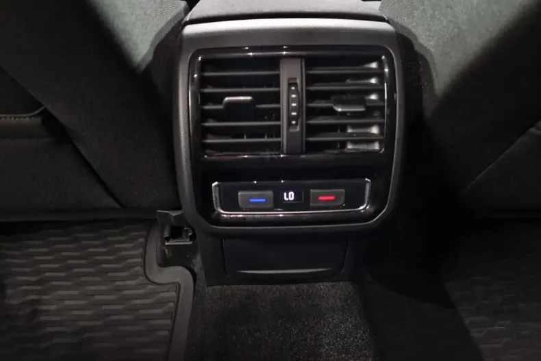 Volkswagen Passat din 2020 cu 66.352 km - oferta VOL150770 - foto 23