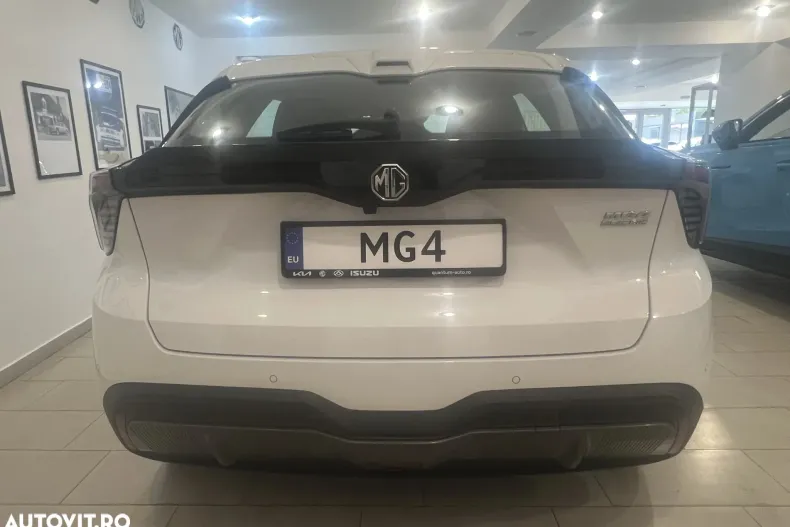 MG MG4 din 2024 cu 6 km - oferta MG0150789 - foto 4