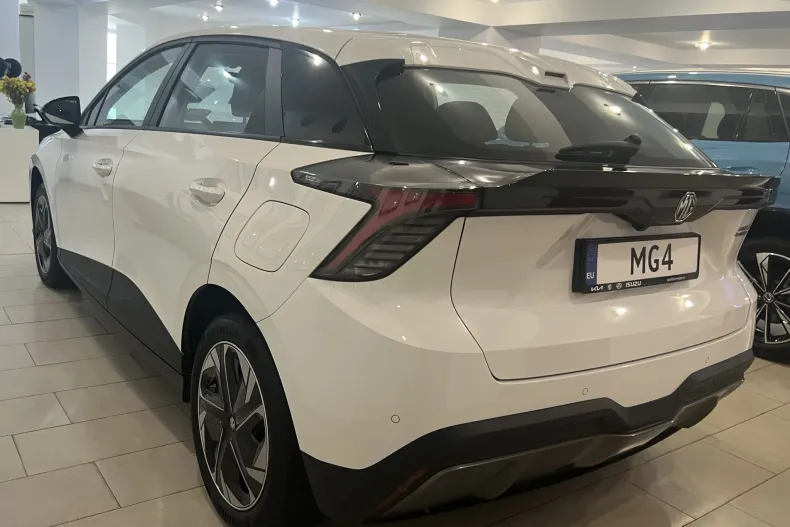 MG MG4 din 2024 cu 6 km - oferta MG0150789 - foto 5