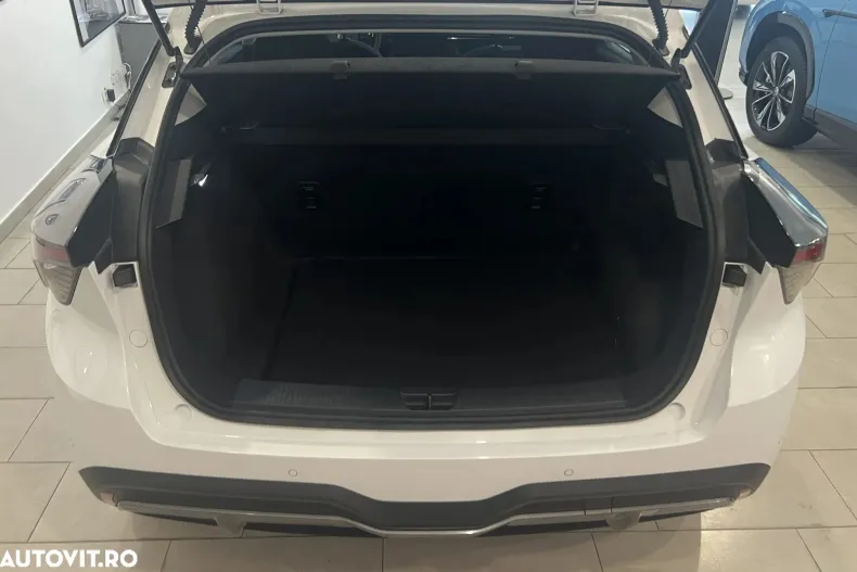 MG MG4 din 2024 cu 6 km - oferta MG0150789 - foto 9