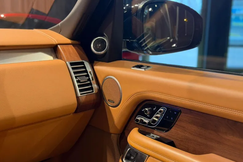 Land Rover Range Rover din 2020 cu 105.500 km - oferta LAN150796 - foto 27