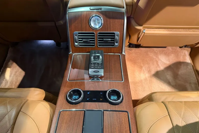 Land Rover Range Rover din 2020 cu 105.500 km - oferta LAN150796 - foto 30