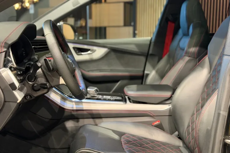 Audi Q8 din 2024 cu 16.000 km - oferta AUD150797 - foto 24