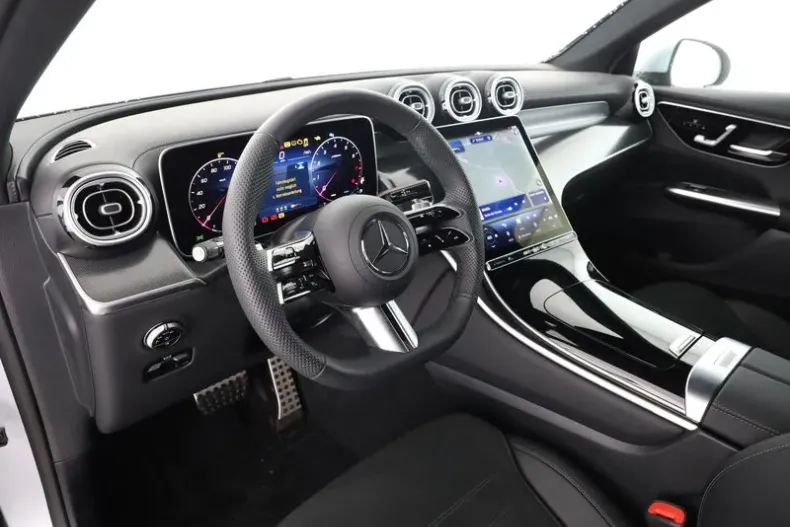 Mercedes-Benz GLC Coupe din 2025 cu 7.500 km - oferta MER150820 - foto 3