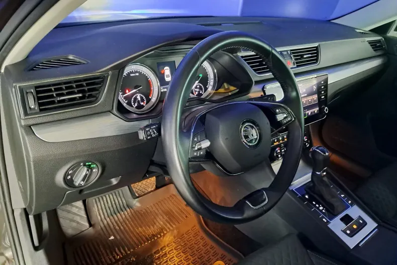 Skoda Superb din 2020 cu 83.185 km - oferta SKO150826 - foto 10