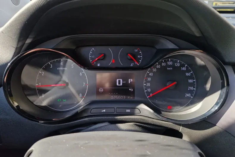 Opel Crossland din 2022 cu 25.603 km - oferta OPE150834 - foto 14