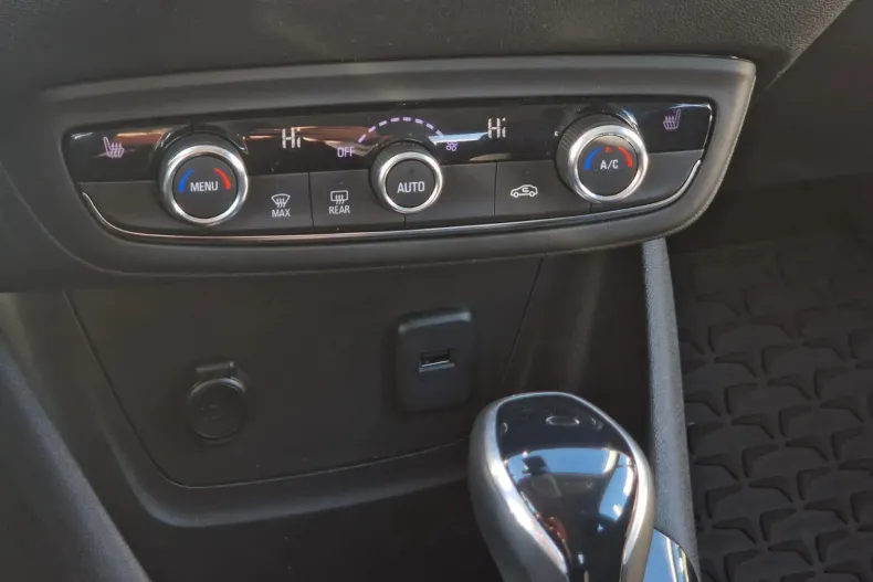 Opel Crossland din 2022 cu 25.603 km - oferta OPE150834 - foto 18