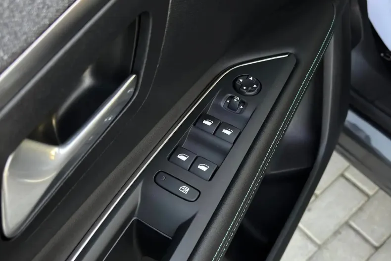 Peugeot 3008 din 2021 cu 174.313 km - oferta PEU150837 - foto 22