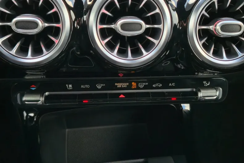 Mercedes-Benz CLA din 2019 cu 171.800 km - oferta MER150840 - foto 18