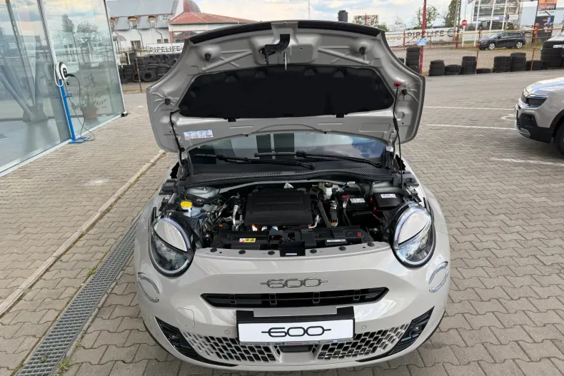 Fiat 600 din 2025 cu 1 km - oferta FIA150851 - foto 23