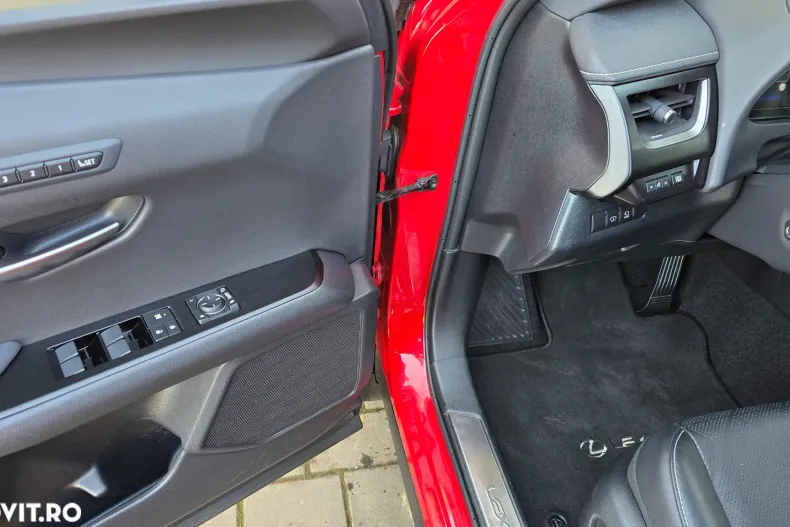 Lexus UX din 2019 cu 55.590 km - oferta LEX150852 - foto 18