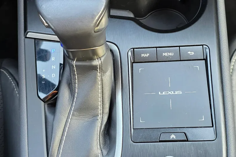 Lexus UX din 2019 cu 55.590 km - oferta LEX150852 - foto 23