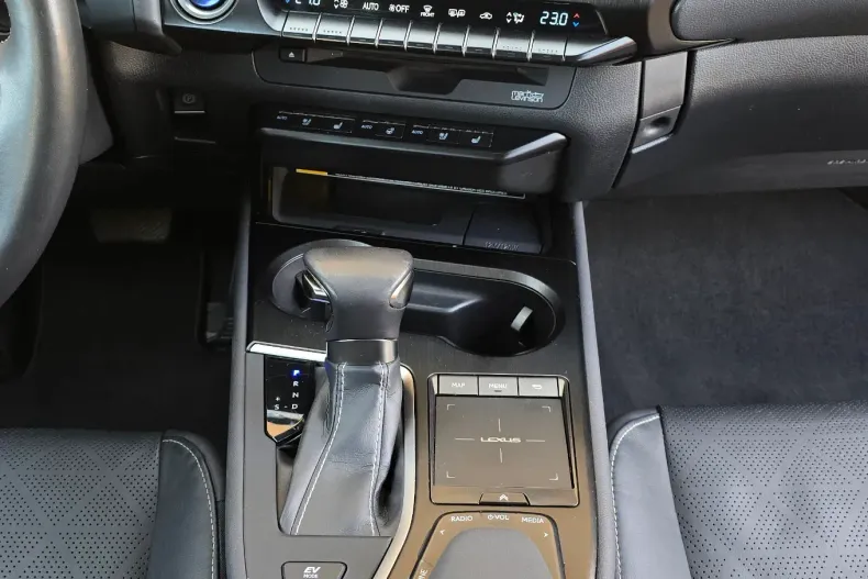 Lexus UX din 2019 cu 55.590 km - oferta LEX150852 - foto 26