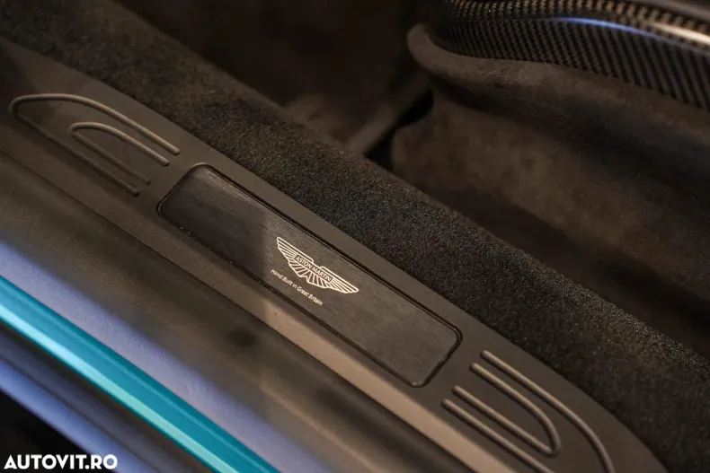 Aston Martin V8 Vantage din 2024 cu 11.600 km - oferta AST150859 - foto 14