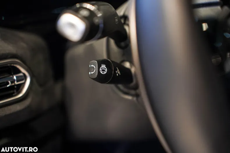 Aston Martin V8 Vantage din 2024 cu 11.600 km - oferta AST150859 - foto 21