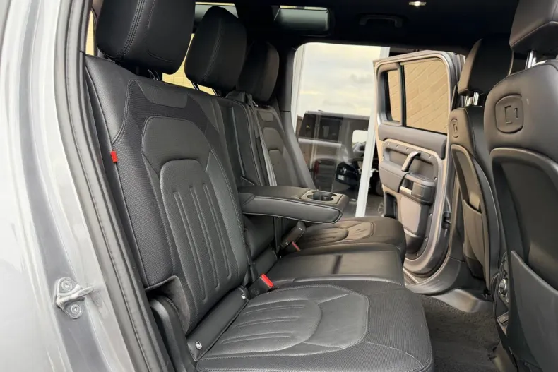 Land Rover Defender din 2021 cu 126.000 km - oferta LAN150882 - foto 15