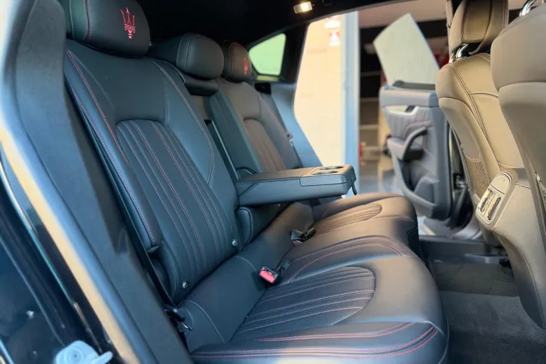 Maserati Levante din 2023 cu 23.850 km - oferta MAS150883 - foto 9