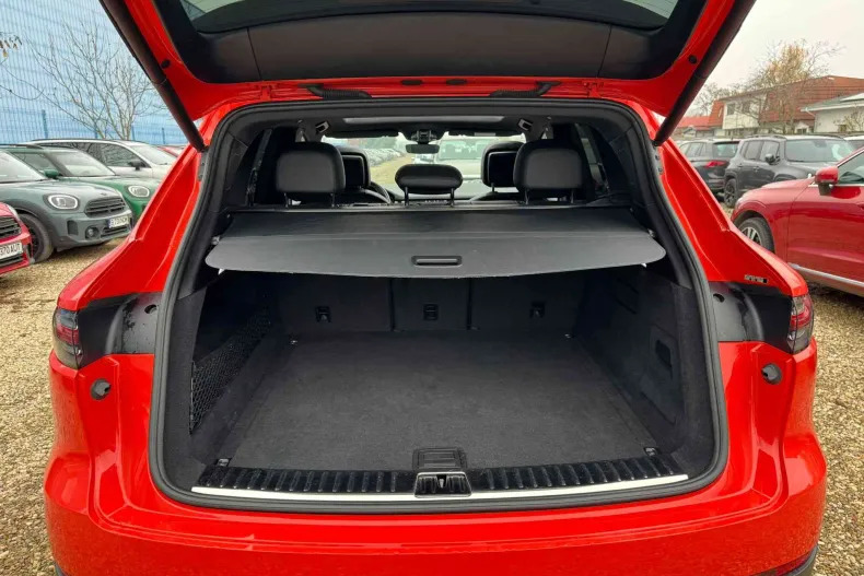 Porsche Cayenne din 2020 cu 71.685 km - oferta POR150889 - foto 7