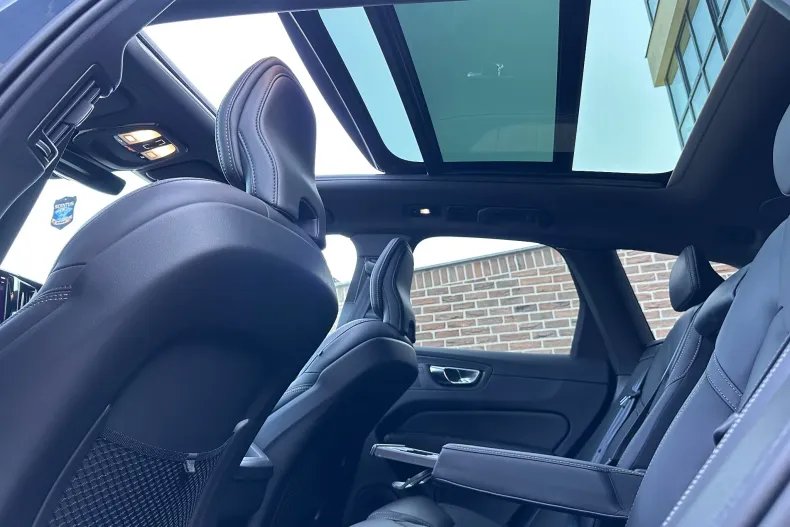 Volvo XC60 din 2022 cu 112.000 km - oferta VOL150895 - foto 14