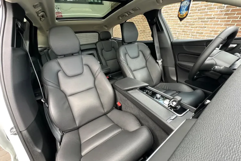 Volvo XC60 din 2022 cu 121.000 km - oferta VOL150898 - foto 16