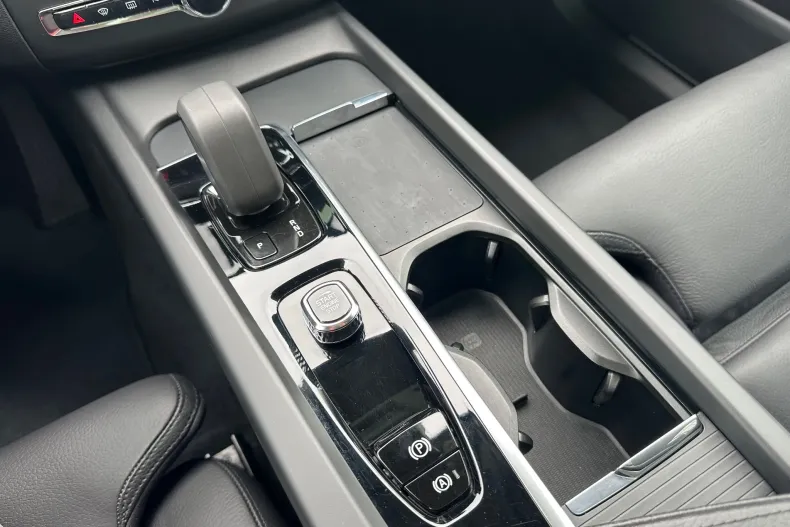 Volvo XC60 din 2022 cu 121.000 km - oferta VOL150898 - foto 38