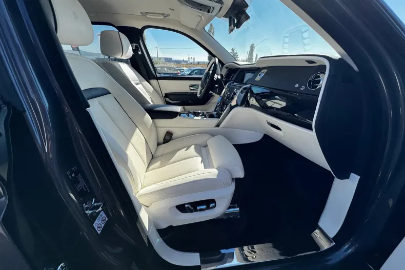 Rolls-Royce Cullinan din 2020 cu 33.000 km - oferta ROL150900 - foto 36