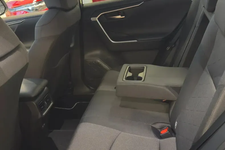 Toyota RAV4 din 2025 cu 10 km - oferta TOY150903 - foto 26