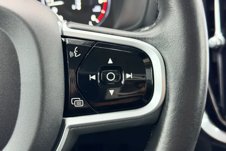 Volvo V60 din 2019 cu 179.000 km - oferta VOL150907 - foto 30