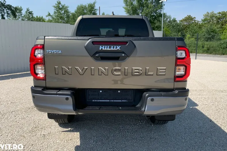 Toyota Hilux din 2025 cu 30 km - oferta TOY150912 - foto 8