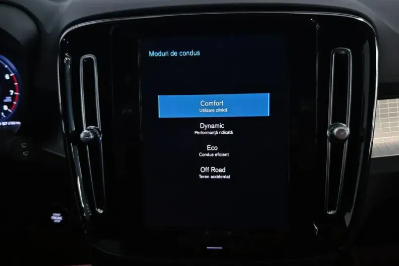 Volvo XC40 din 2020 cu 93.796 km - oferta VOL150962 - foto 10