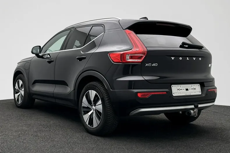 Volvo XC40 din 2022 cu 146.781 km - oferta VOL150967 - foto 4