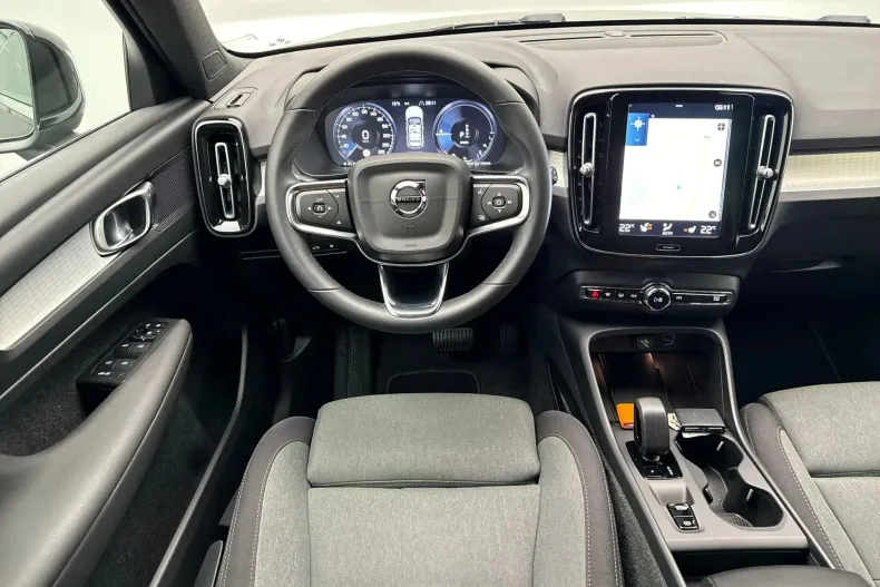 Volvo XC40 din 2022 cu 146.781 km - oferta VOL150967 - foto 6