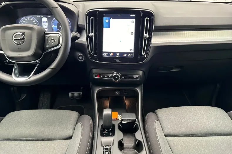 Volvo XC40 din 2022 cu 146.781 km - oferta VOL150967 - foto 9
